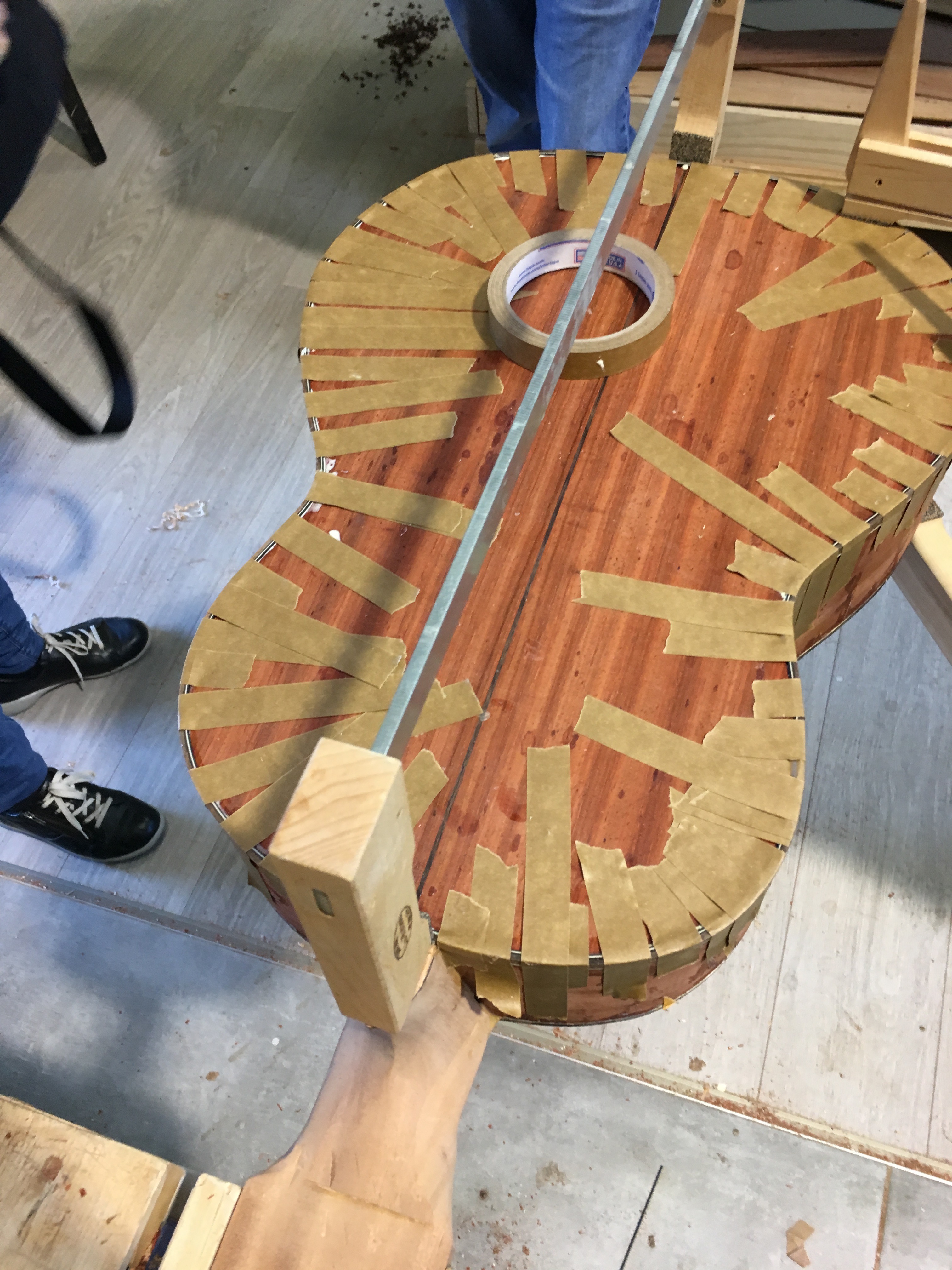  Clamping Back of Guitar 