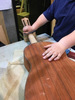  Hand Sanding 